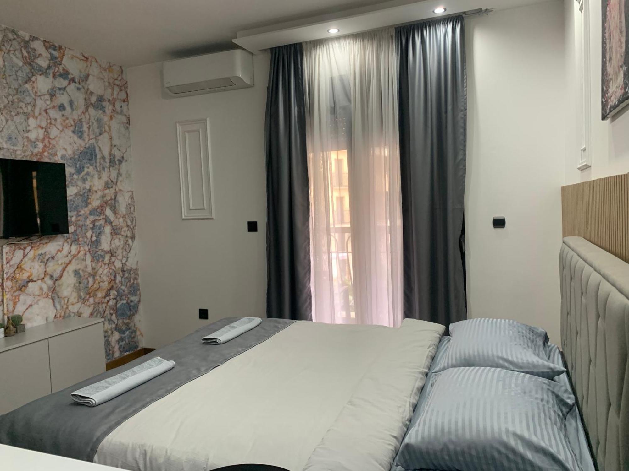 Ad Luxury Apartment Podgorica Ngoại thất bức ảnh